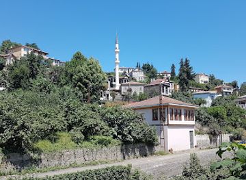 turkiye/trabzon/akcaabat/landmark/orta-mahalle-genel-gorunum