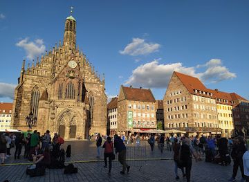 germany/nuremberg/altstadt/landmark/the-beautiful-fountain