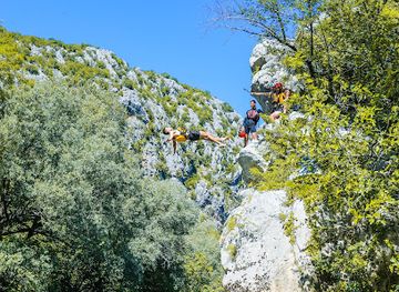 croatia/cetina-river-canyon/landmark/robinson-rafting-croatia-magic-world-adventure