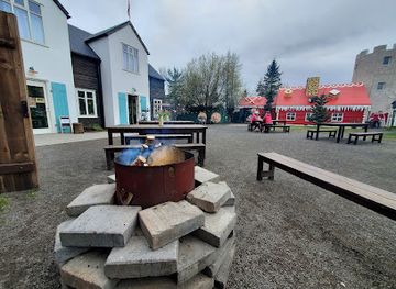 iceland/akureyri-area/landmark/christmas-house