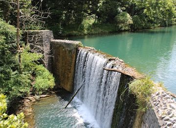 arkansas/arkansas-valley/landmark/mirror-lake-waterfall