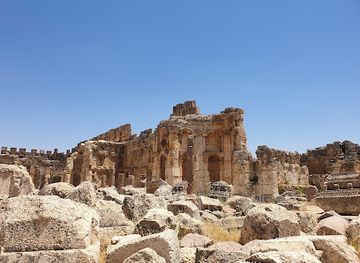 lebanon/baalbek/landmark/temple-of-jupiter