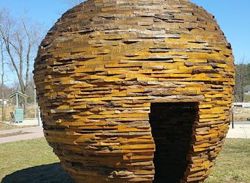 maryland/columbia/downtown-columbia/landmark/robinson-nature-center