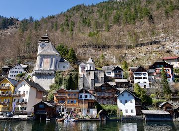 austria/hallstatt/landmark/pfarrkirche-maria-himmelfahrt-maria-am-berg