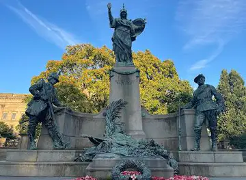 Queen Victoria - Equestrian Statue