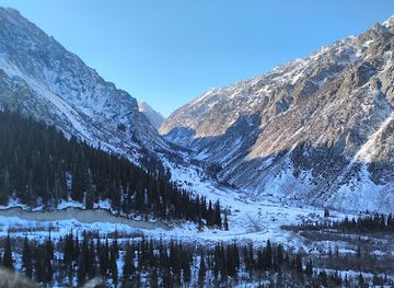 kyrgyzstan/ala-archa-national-park/landmark/waterfall