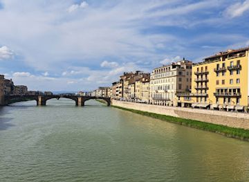 italy/florence/landmark/fontana-del-porcellino