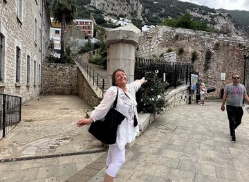gibraltar/rosia-bay/landmark/southport-gates