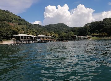 el-salvador/santa-ana/lake-coatepeque/landmark/la-octava-maravilla-restaurante-bar