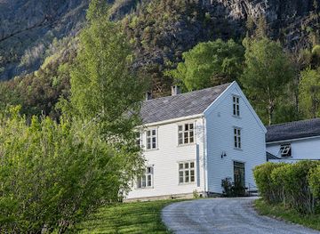 norway/more-og-romsdal/landmark/hotel-aak