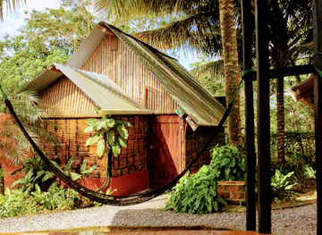 ecuador/pacific-coast/landmark/the-mudhouse-hostel
