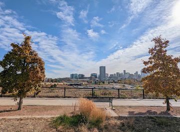 colorado/denver/highland/landmark/downtown-denver-lookout