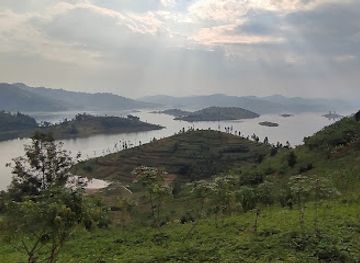 rwanda/muhazi-lake/landmark/lake-ruhondo