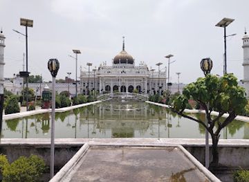 india/lucknow/landmark/azakhana-main-building