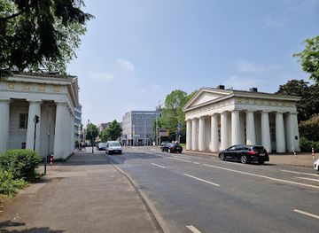 germany/dusseldorf/landmark/ratinger-tor