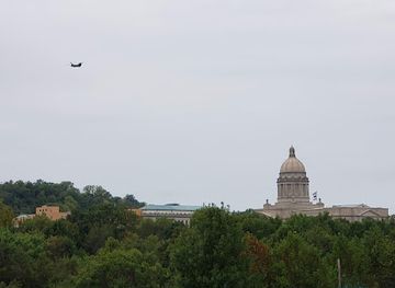 kentucky/frankfort/landmark/capitol-view-park