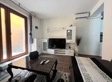 slovenia/izola/landmark/old-town-izola