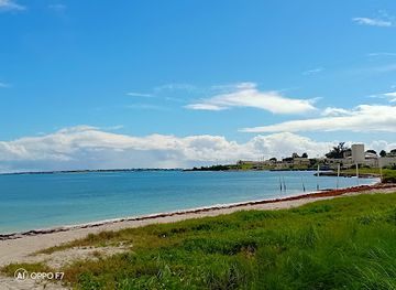 antigua-and-barbuda/dickenson-bay/landmark/jabberwock-beach