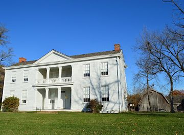 kansas/smoky-hills/landmark/alexander-majors-historic-museum-barn