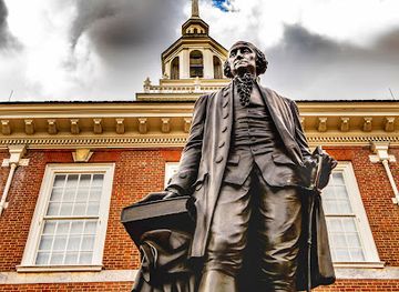 pennsylvania/philadelphia/old-city/landmark/washington-statue