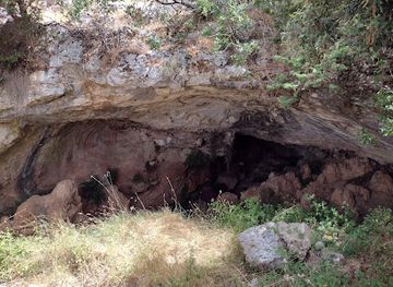 croatia/brac-island/landmark/kopacina-cave