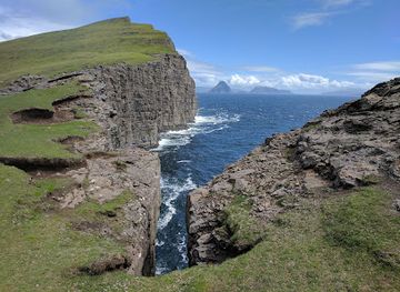 faroe-islands/sorvagur/landmark/sorvagsvatn
