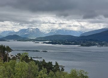 norway/alesund/landmark/aksla-dam