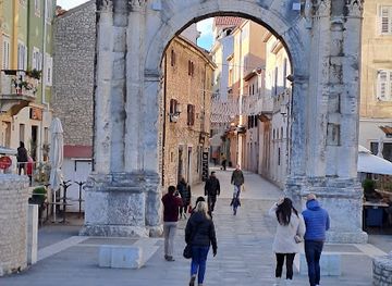 croatia/pula/landmark/city-market-building