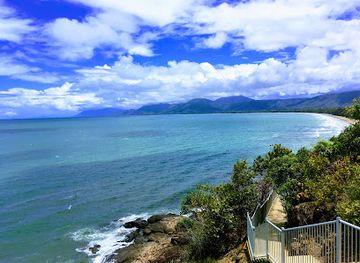 australia/cairns/port-douglas/landmark/four-mile-beach-cliff-walk-port-douglas