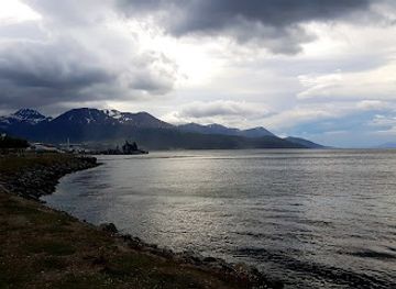 argentina/tierra-del-fuego/landmark/monumento-antiguos-pobladores