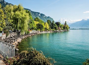 switzerland/montreux/landmark/promenade-sur-les-quais-de-montreux