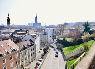 austria/linz/landmark/georgsbrunnen-am-tummelplatz