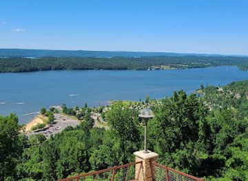 alabama/lake-guntersville/landmark/screaming-eagle-aerial-adventures-at-lake-guntersville-state-park