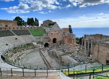 italy/taormina/landmark/teatro-antico-di-taormina