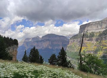 spain/ordesa-y-monte-perdido-national-park/landmark/senda-de-los-cazadores