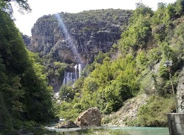 albania/tomorr-mountain/landmark/sotire-waterfall