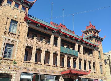 illinois/chicagoland/landmark/chicago-s-chinatown-gateway
