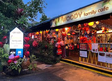 singapore/sembawang/landmark/woody-family-cafe