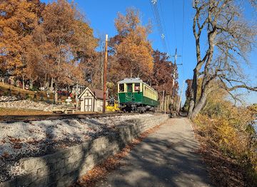 illinois/fox-valley/landmark/woodcliff
