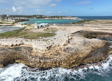 antigua-and-barbuda/barbuda/landmark/devil-s-bridge-national-park