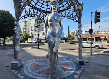 california/malibu/landmark/the-four-ladies-of-hollywood