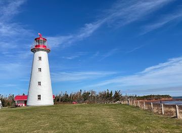 canada/prince-edward-island-national-park/landmark/point-prim-lighthouse