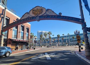 california/san-diego/gaslamp-quarter/landmark/gaslamp-quarter-sign