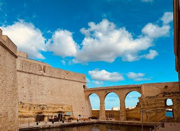 malta/birgu/landmark/auberge-d-italie