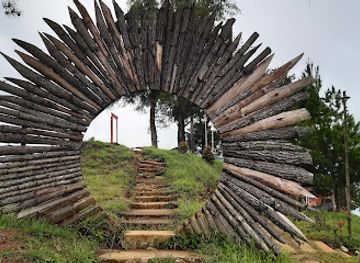 indonesia/tana-toraja/landmark/highest-peak-lolai