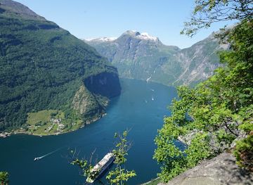 norway/geirangerfjord/landmark/vesterasfjellet-losta