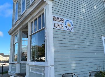 wisconsin/sturgeon-bay/landmark/morning-glory-by-the-bay