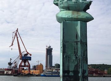 sweden/gothenburg/hisingen/landmark/delawaremonumentet