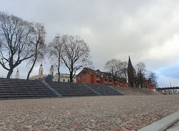 lithuania/kaunas/old-town-senamiestis/landmark/daugirdas-amphitheater-old-pier