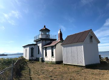 washington/puget-sound/landmark/west-point-lighthouse